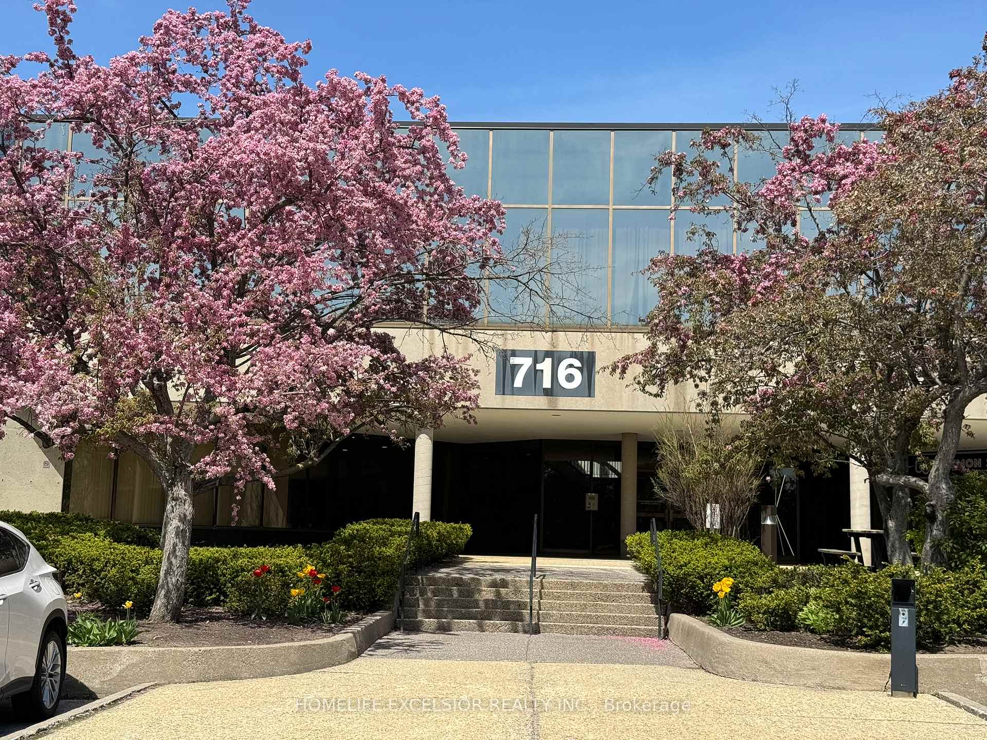 716 Gordon Baker Road 204A, Toronto, ON M2H 3B4, Toronto C15 — photo 1