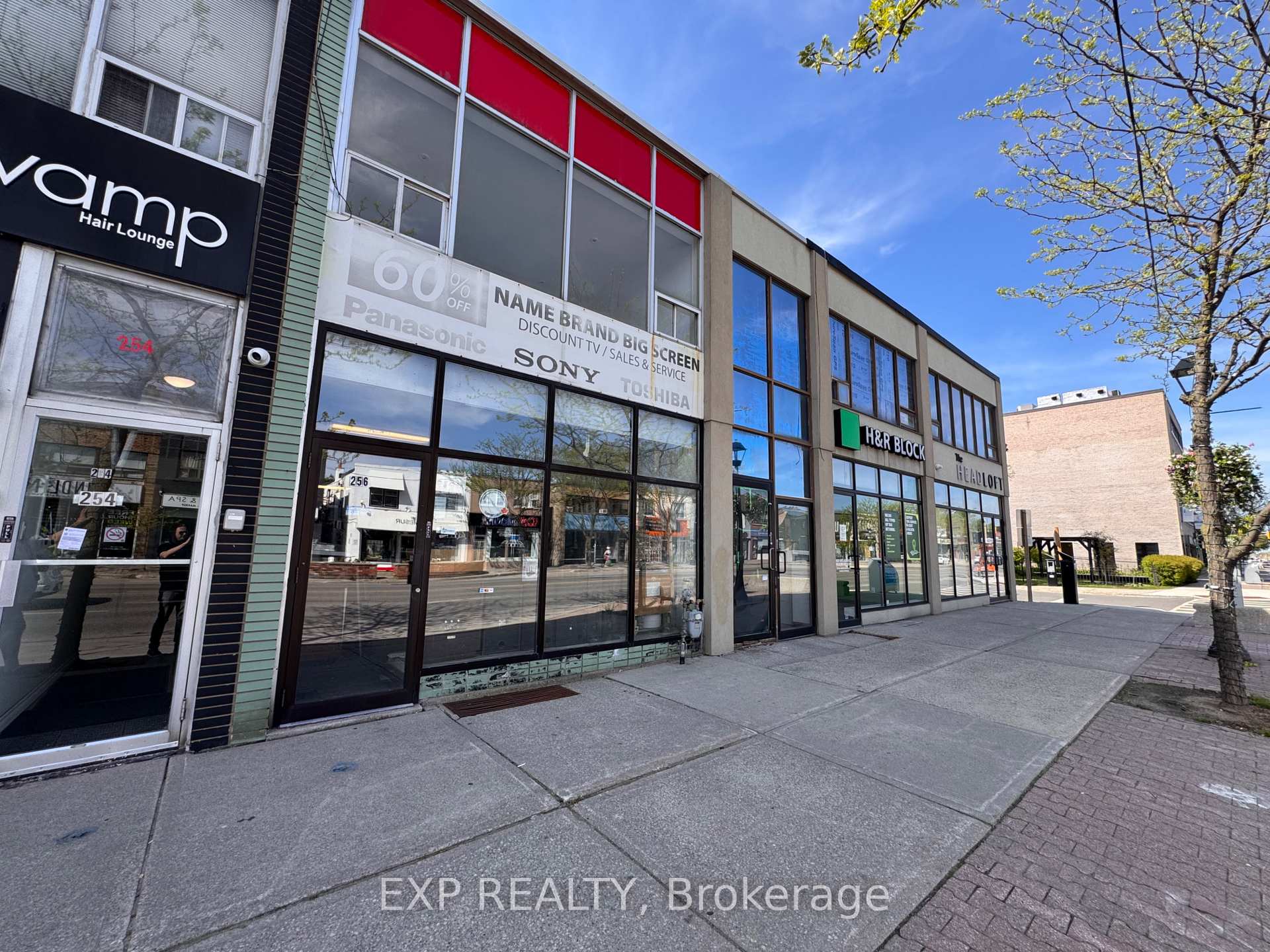 256 Lakeshore Road E 1, Mississauga, ON L5G 1G9, Mississauga — photo 1
