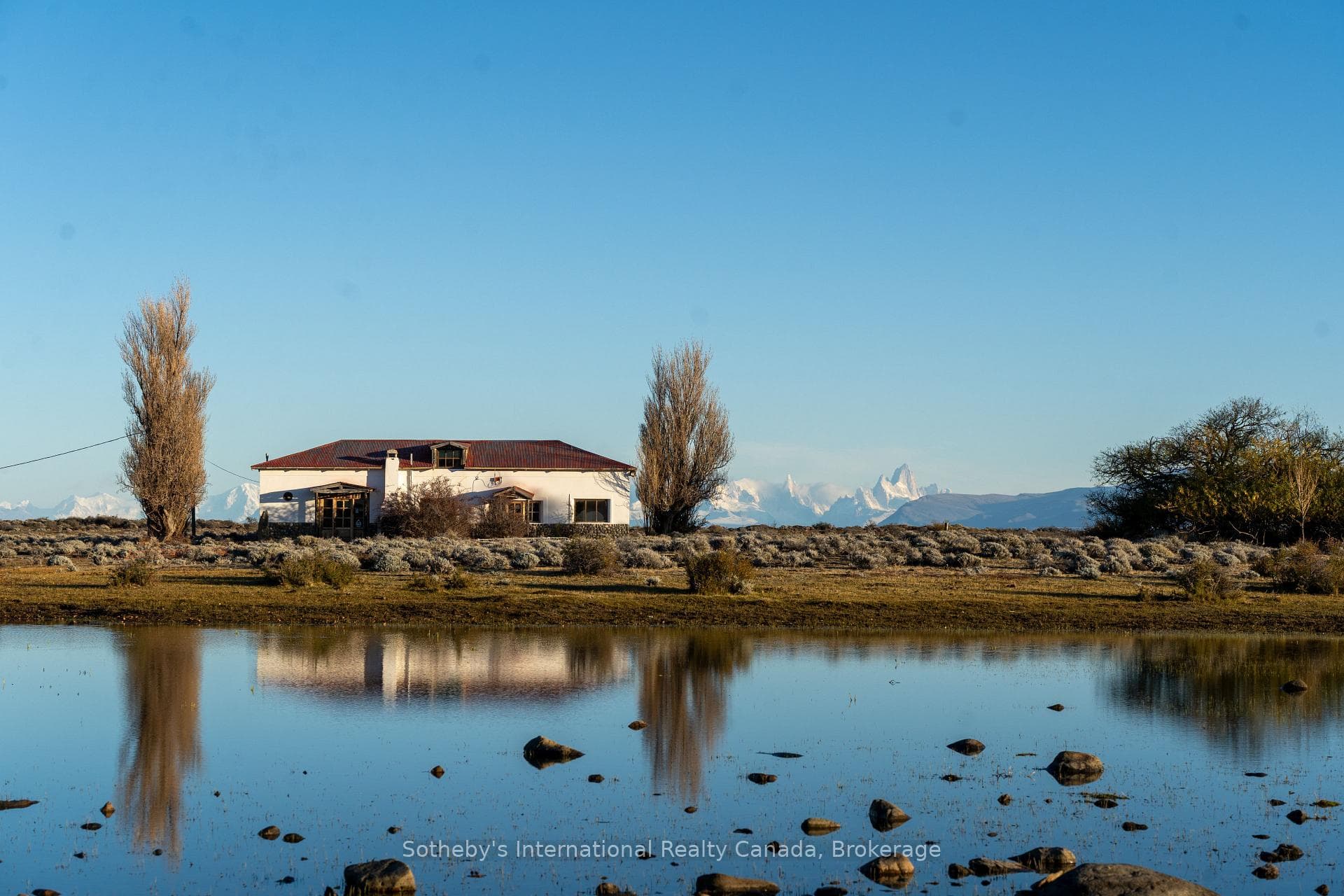 * Estancia Punta del Lago *, Out of Area