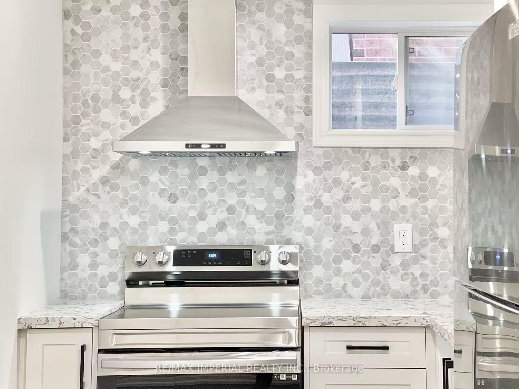 40 Brewsland Crescent BSMT, Markham, ON L3T 7G7, Markham — photo 1