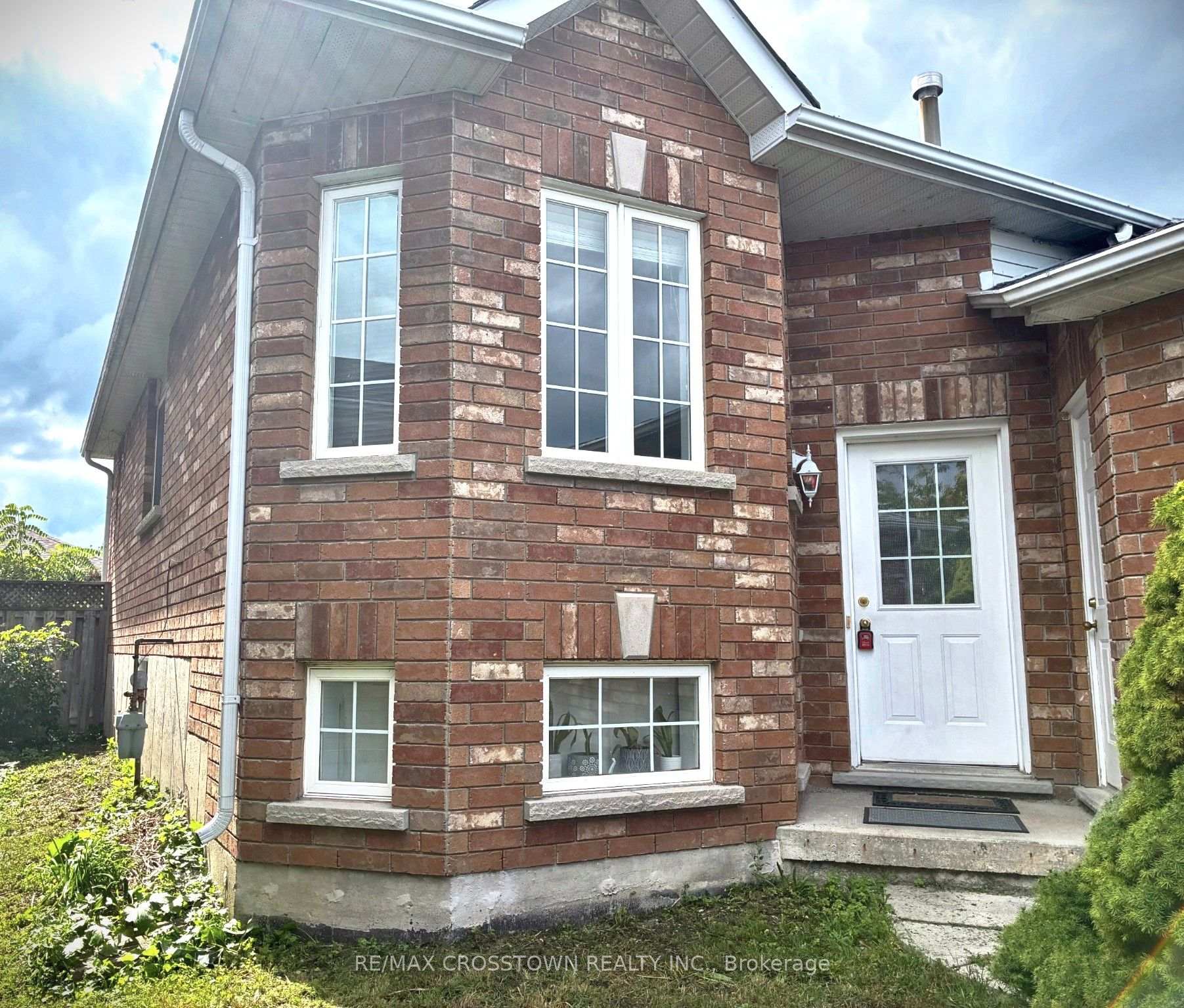 114 Bird Street Main, Barrie, ON L4N 0W6, Barrie — photo 1