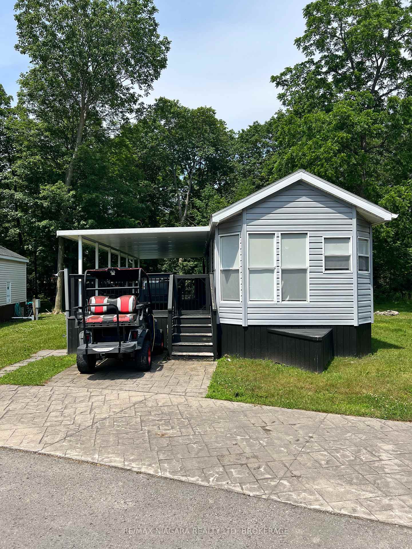 22 Hickory Lane, Port Colborne, ON L0S 1R0, Port Colborne — photo 1