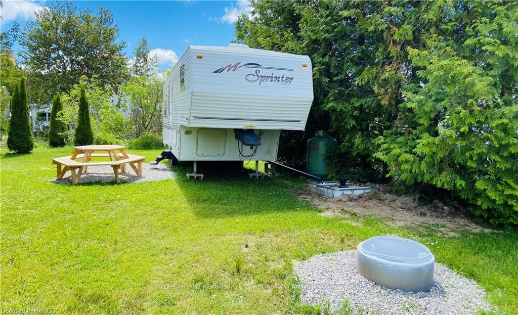 9 TAMARAC Road 19, Northern Bruce Peninsula, ON N0H 2R0, Northern Bruce Peninsula — photo 1