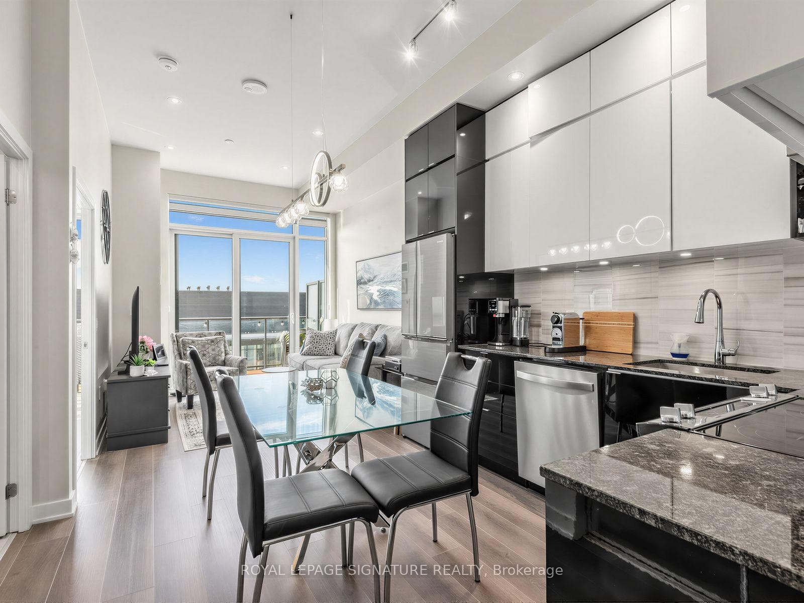 100 Eagle Rock Way 1205, Vaughan, ON L6A 5C2, Vaughan — photo 1