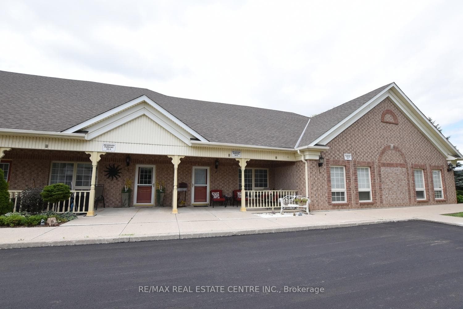 60 Natalia Avenue 2, Hamilton, ON L0R 1W0, Hamilton — photo 1