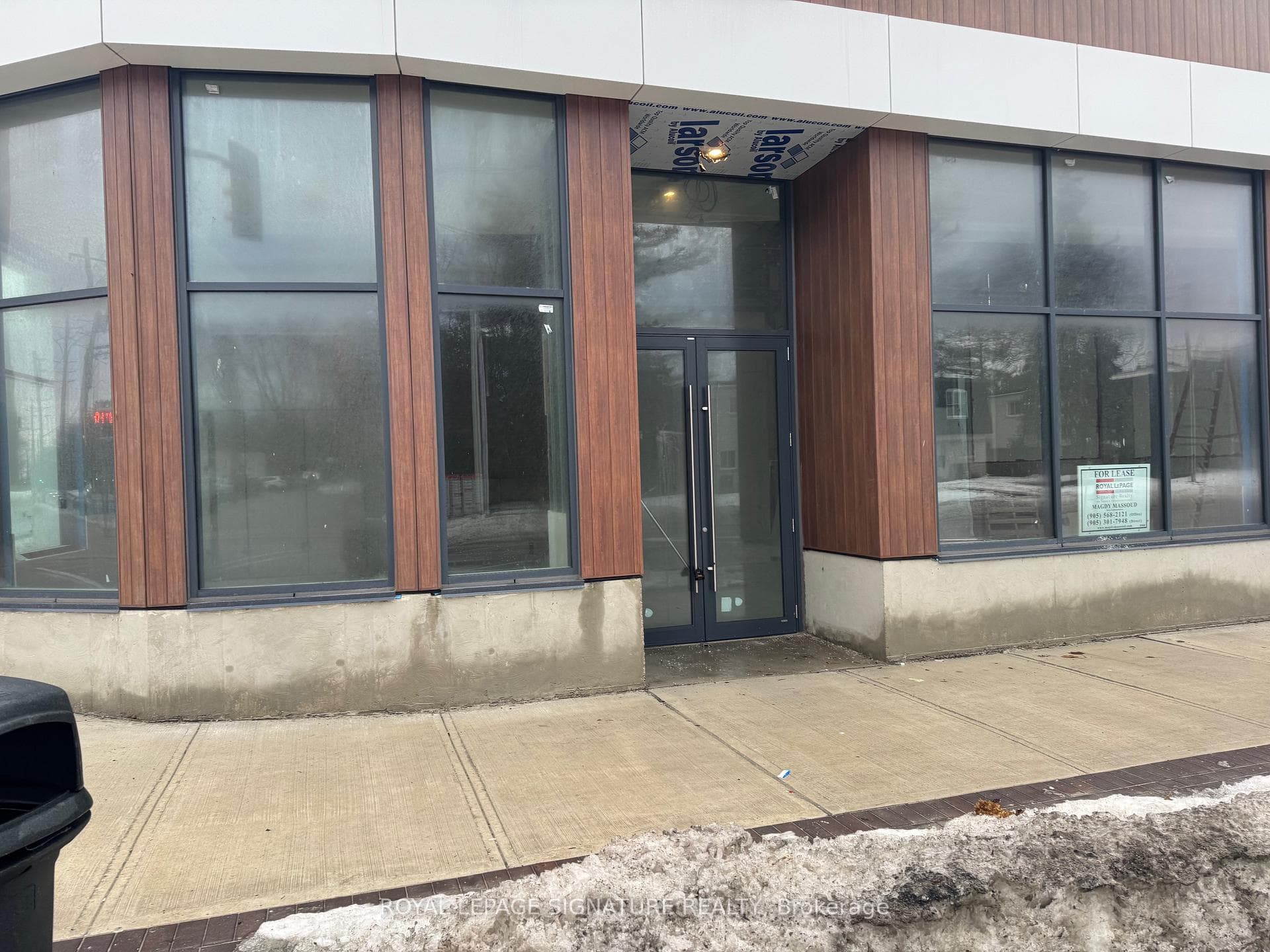 123 Maurice Drive 7 Level 1, Oakville, ON L6K 2W6, Oakville — photo 1