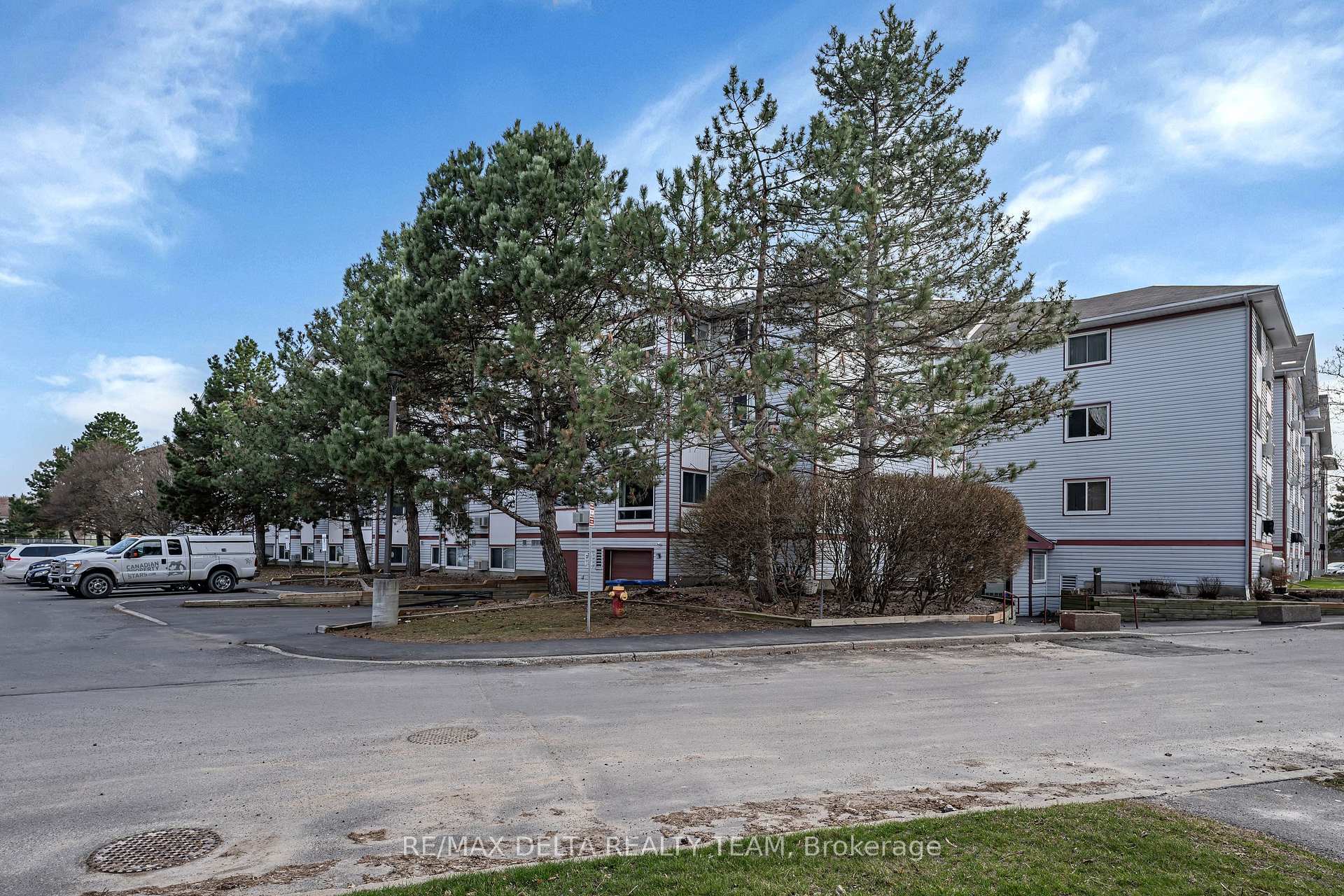 318 LORRY GREENBERG Drive 119, Hunt Club - South Keys and Area, ON K1T 2R5, Hunt Club - South Keys and Area — photo 1