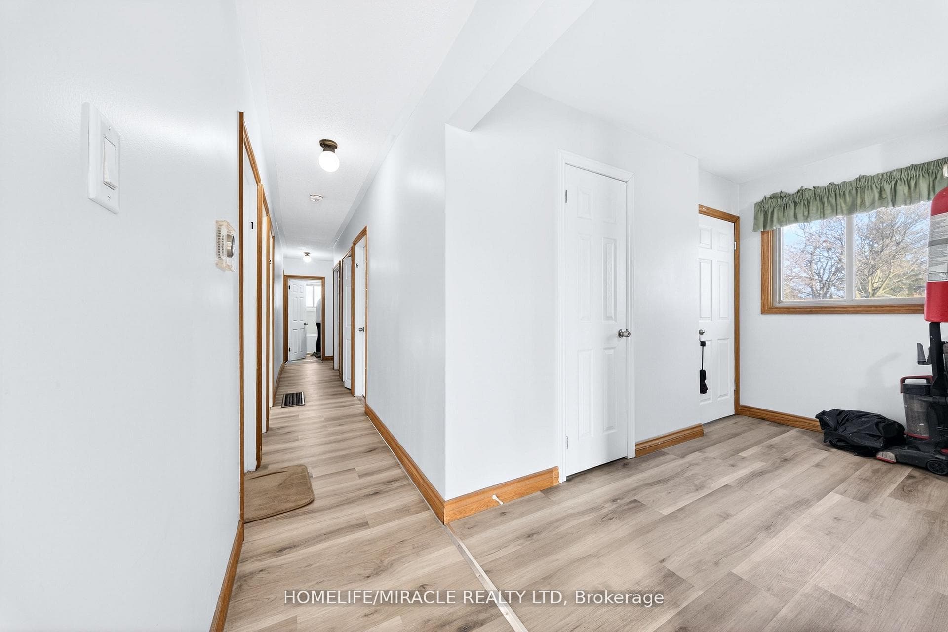 100 West 3rd Street, Hamilton, ON L9C 3K5, Hamilton — photo 1