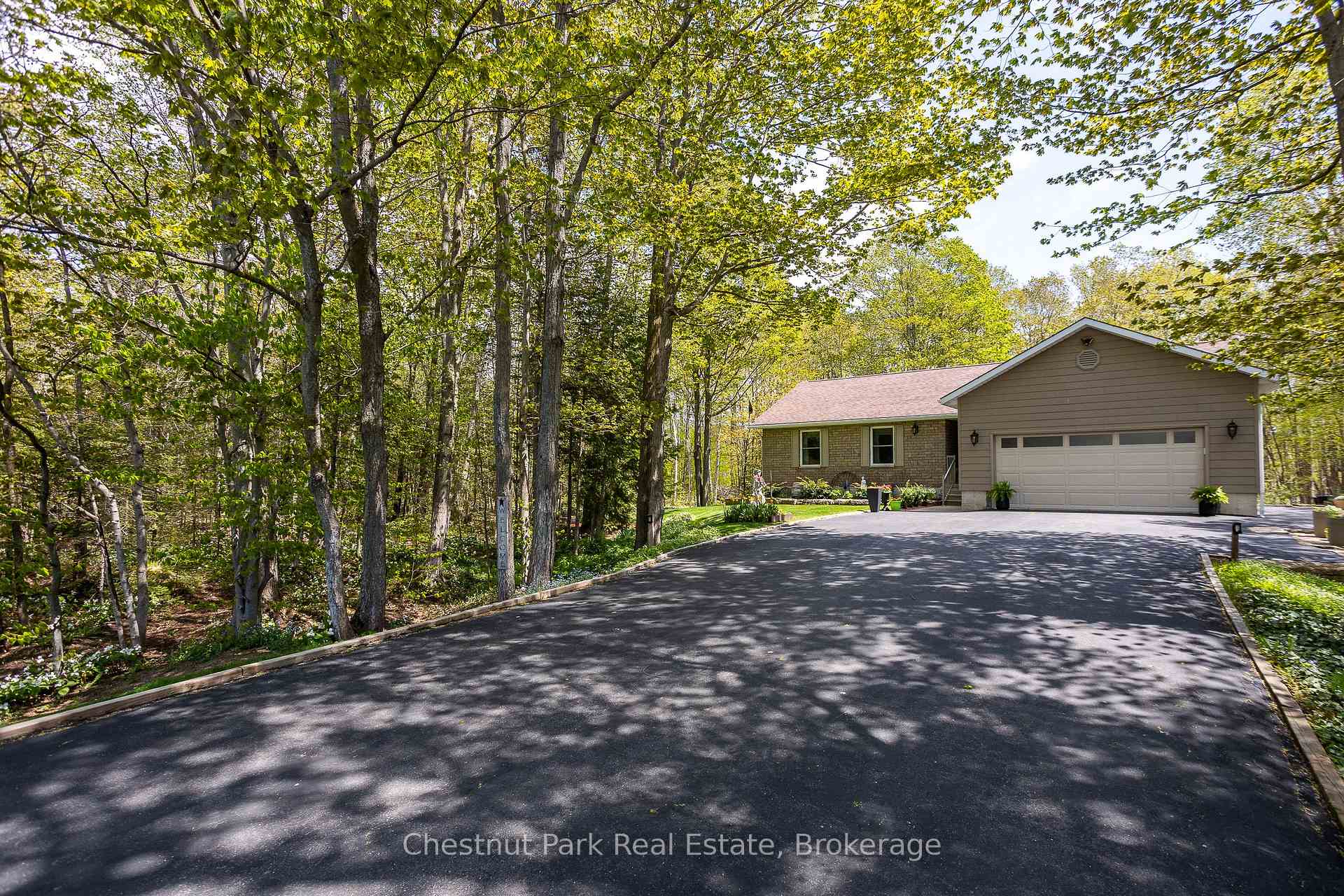 64 Maple Golf Crescent, Northern Bruce Peninsula, ON N0H 2R0, Northern Bruce Peninsula — photo 1
