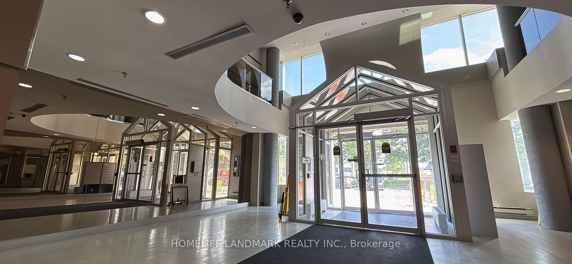 3950 14th Avenue 402, Markham, ON L3R 0A9, Markham — photo 1