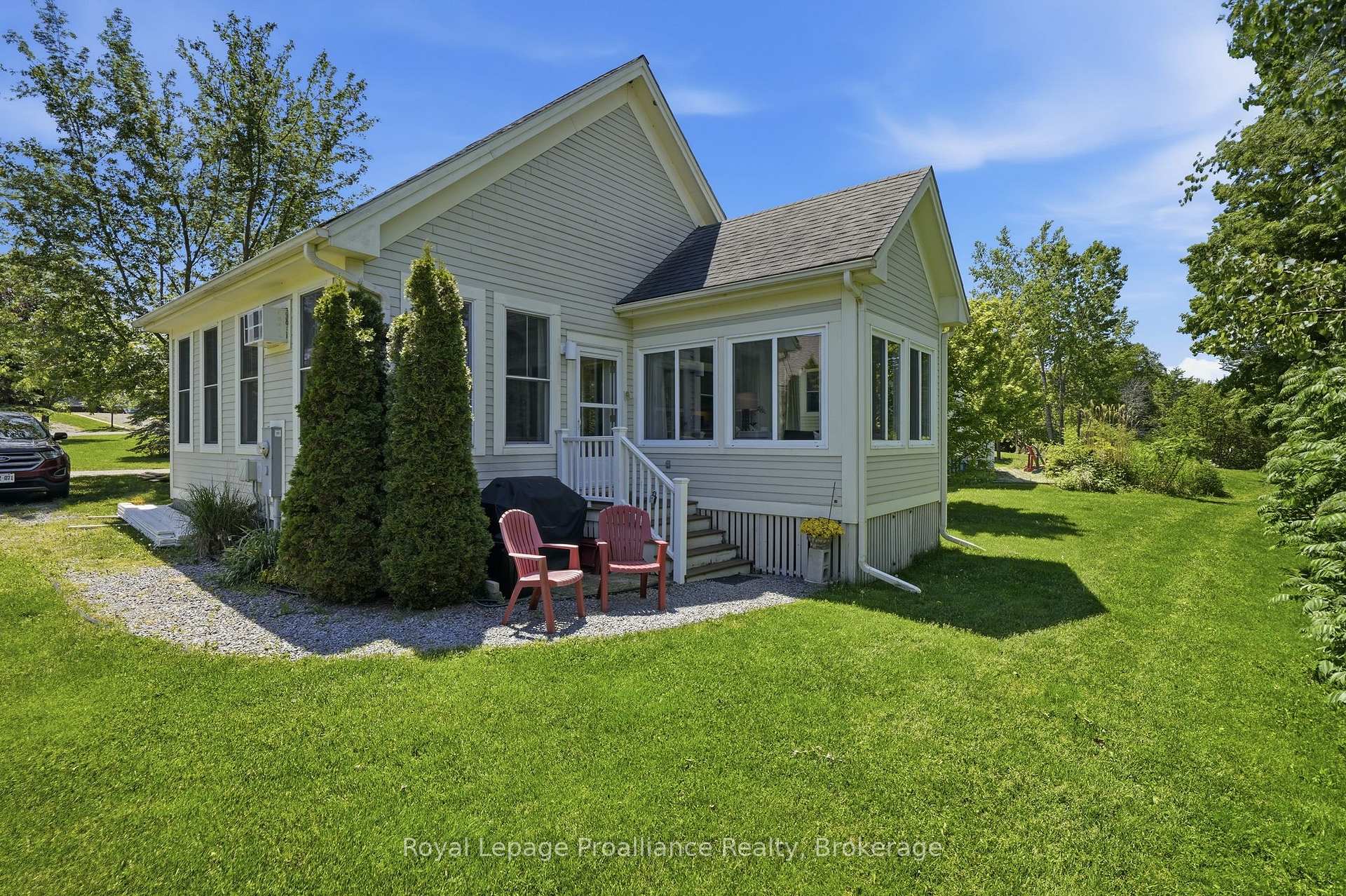 16 Nature's Lane 73, Prince Edward County, ON K8P 0C5, Prince Edward County — photo 1