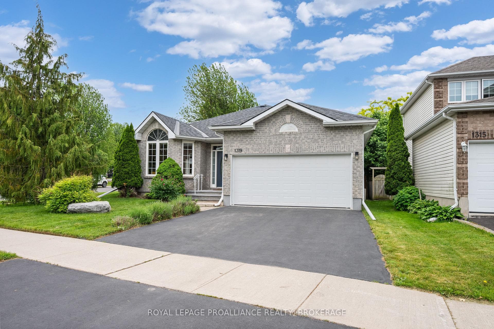 1319 Waterside Way, Kingston, ON K7K 7J8