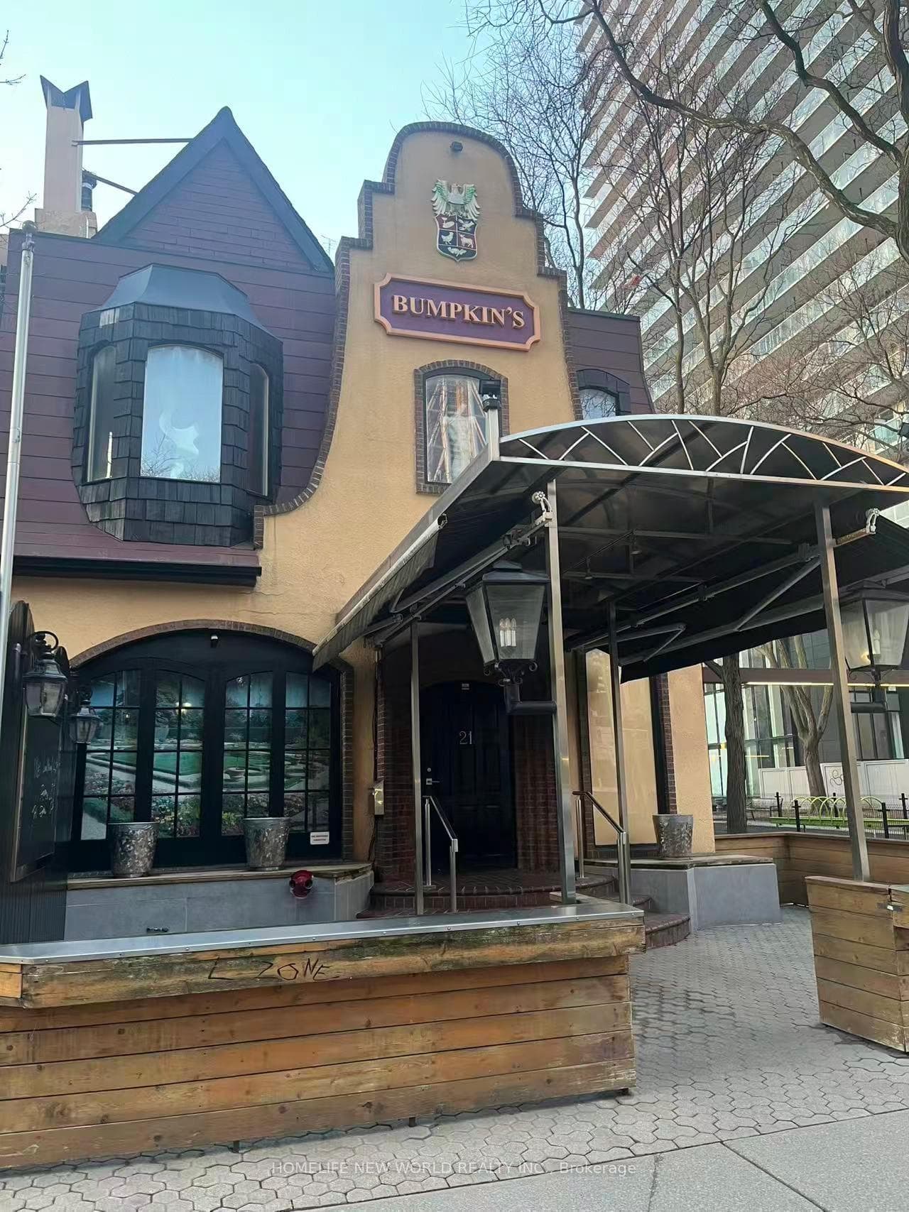 21 Gloucester Street, Toronto, ON M4Y 1L8, Toronto C08 — photo 1