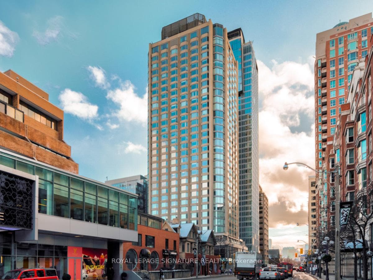 155 Yorkville Avenue 1110, Toronto, ON M5R 1C4, Toronto C02 — photo 1