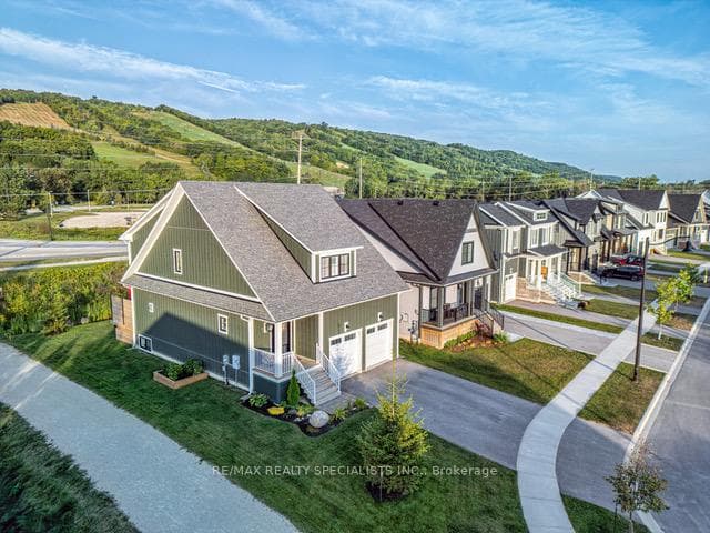 190 Courtland Street, Blue Mountains, ON L9Y 4E4, Blue Mountains — photo 1