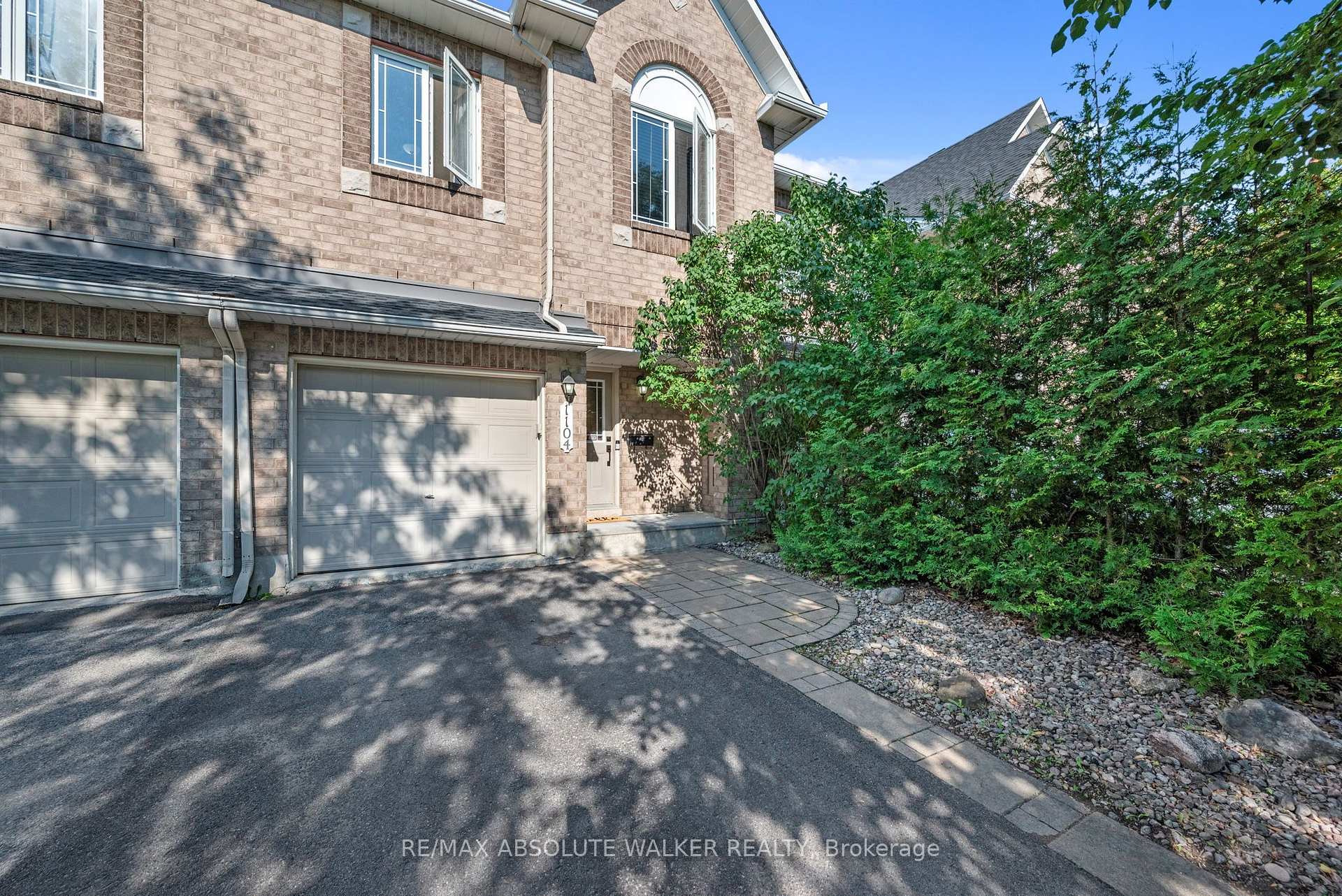 1104 Candlewood Street, Orleans - Cumberland and Area, ON K4A 4Z9, Orleans - Cumberland and Area — photo 1