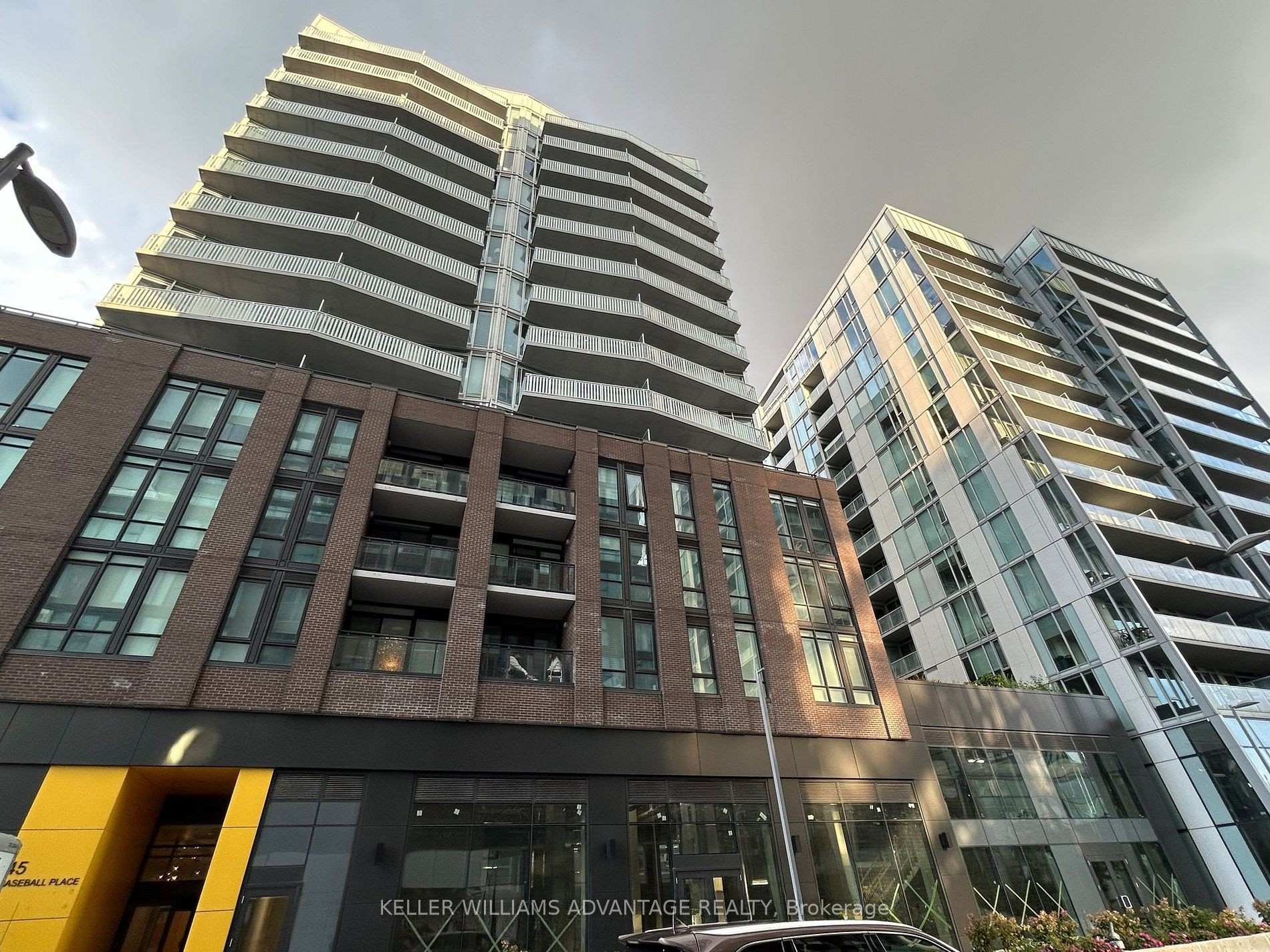 45 Baseball Place 407, Toronto, ON M4M 0H1, Toronto E01 — photo 1