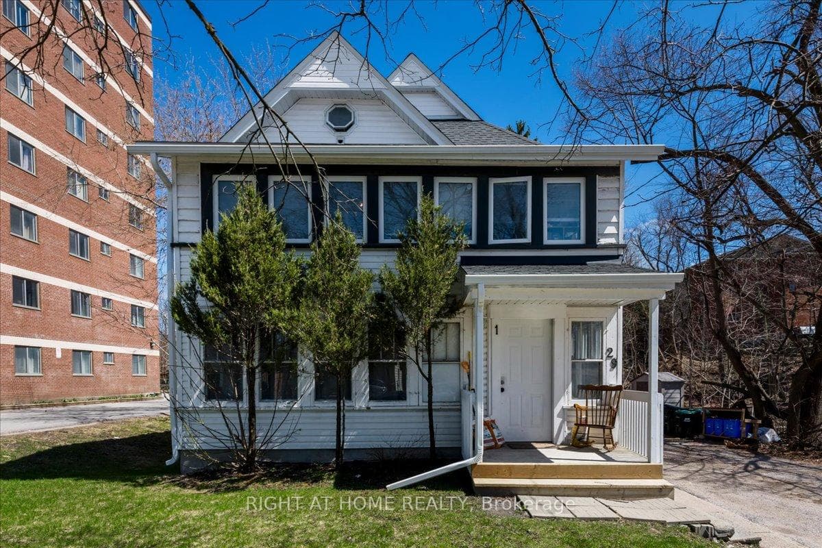 29 Peel Street, Barrie, ON L4M 3K9, Barrie — photo 1