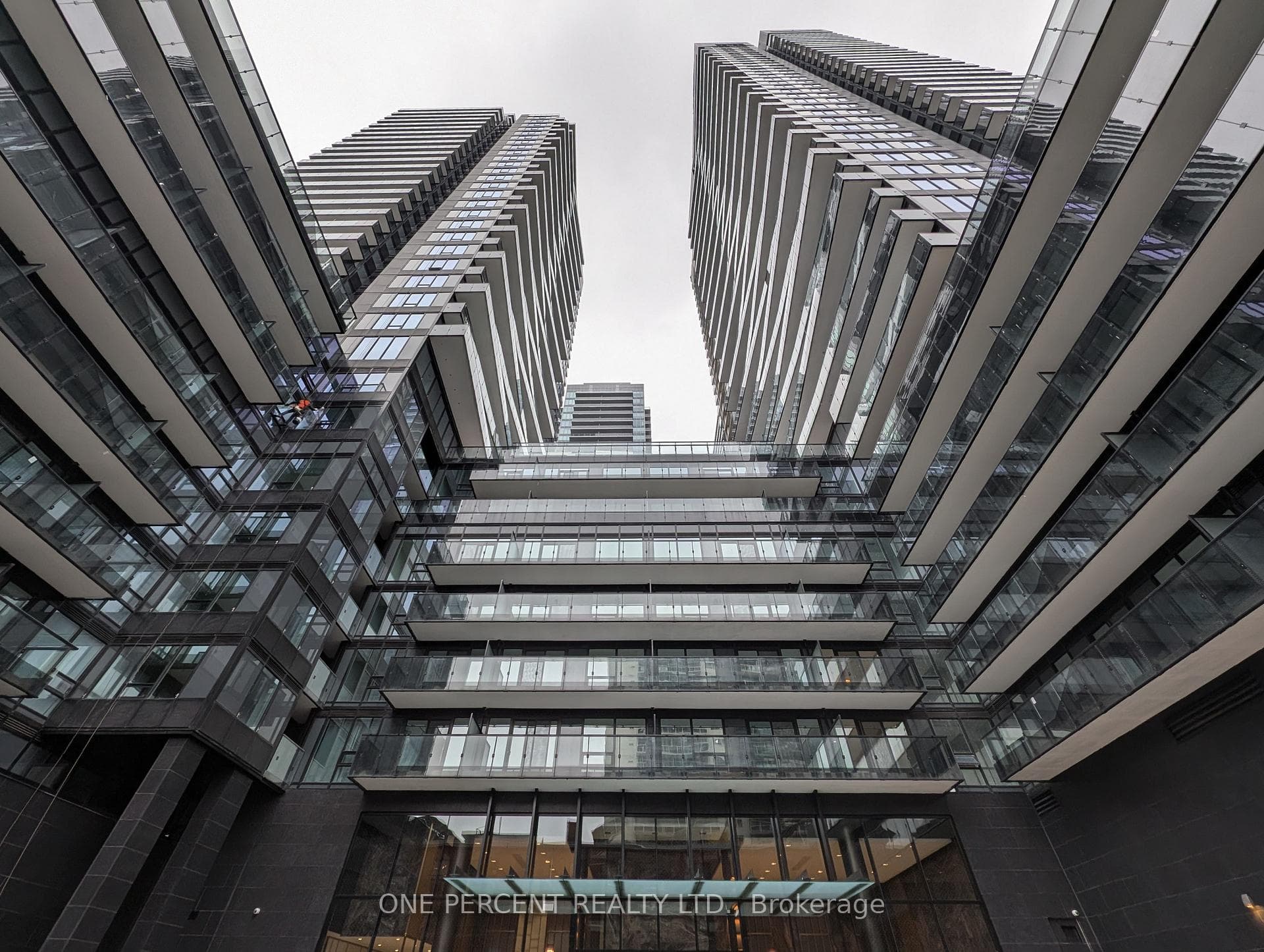 127 Broadway Avenue 1104, Toronto, ON M4P 1V4, Toronto C10 — photo 1