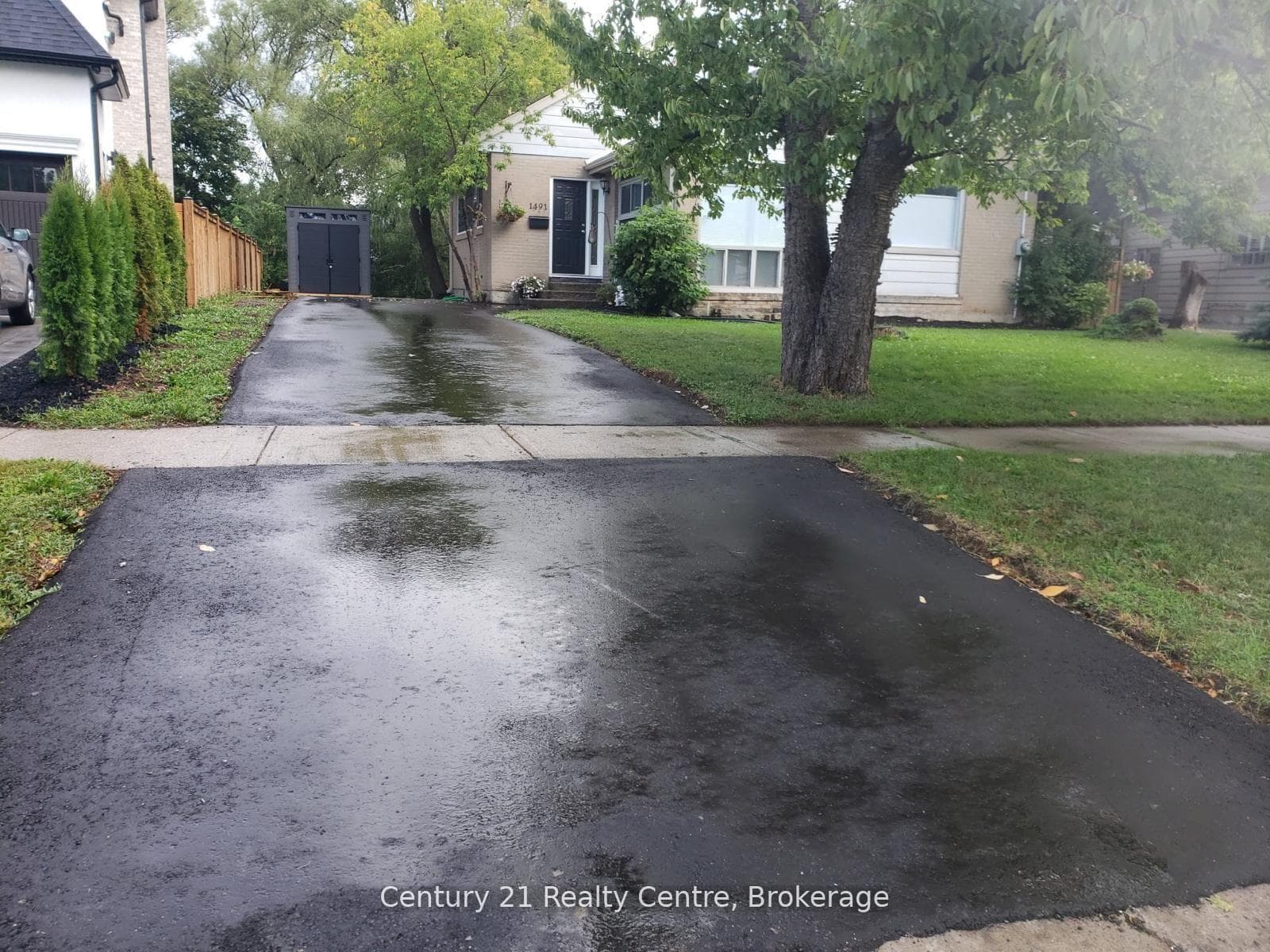1491 Pembroke Drive, Oakville, ON L6H 1V6, Oakville — photo 1