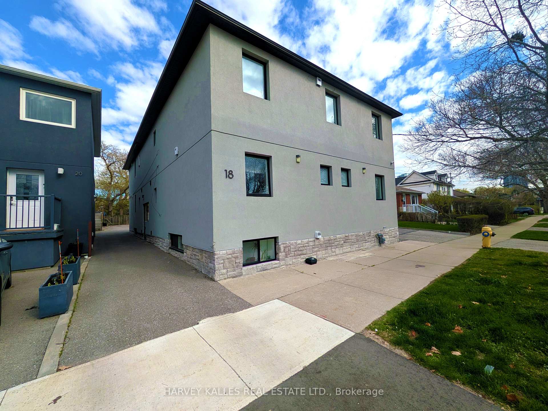 18 Cavell Avenue, Toronto, ON M8V 1P2, Toronto W06 — photo 1
