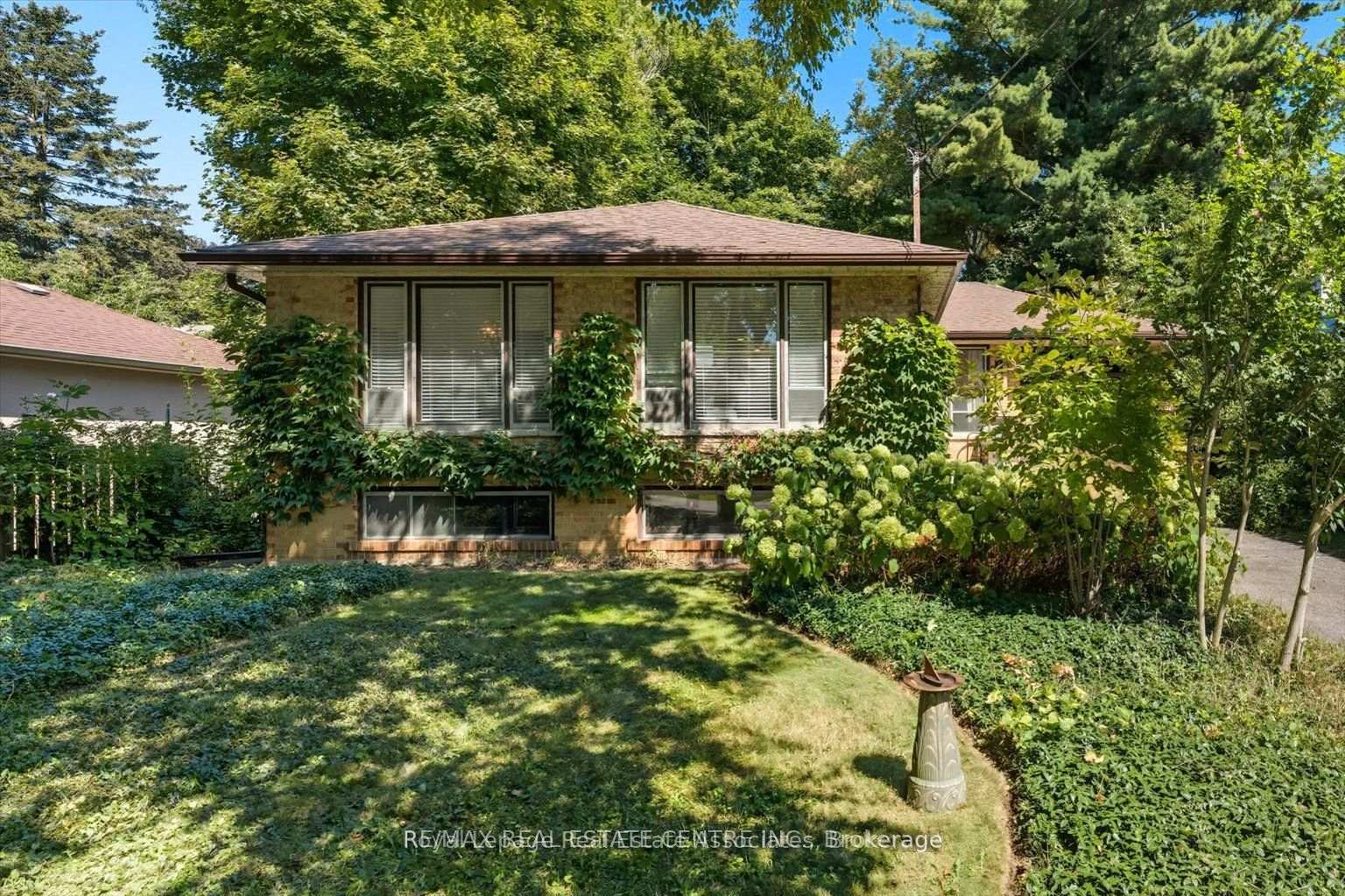 1229 Welwyn Drive upper, Mississauga, ON L5J 3J5, Mississauga — photo 1