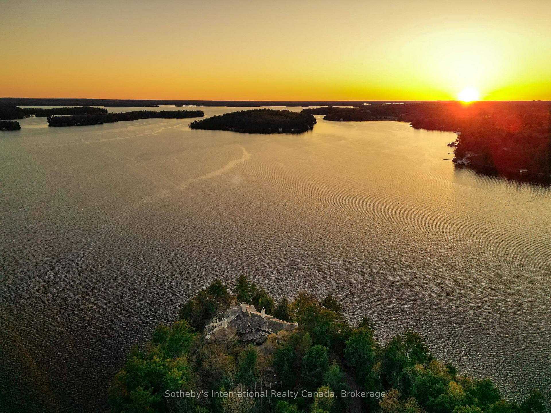 1250 WALDMERE Road Point Cottage, Bracebridge, ON P1L 1W8, Bracebridge — photo 1