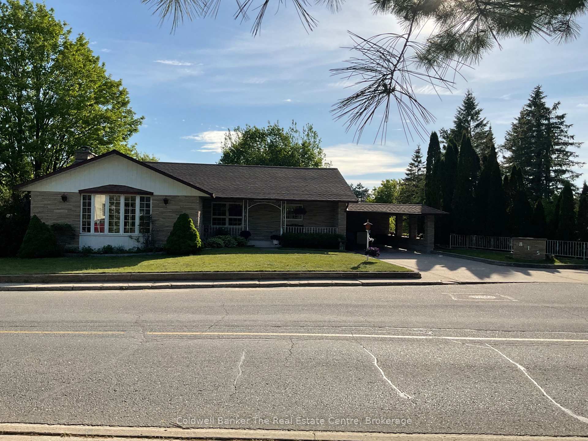 815 Muskoka Road N, Gravenhurst, ON P1P 1C2, Gravenhurst — photo 1