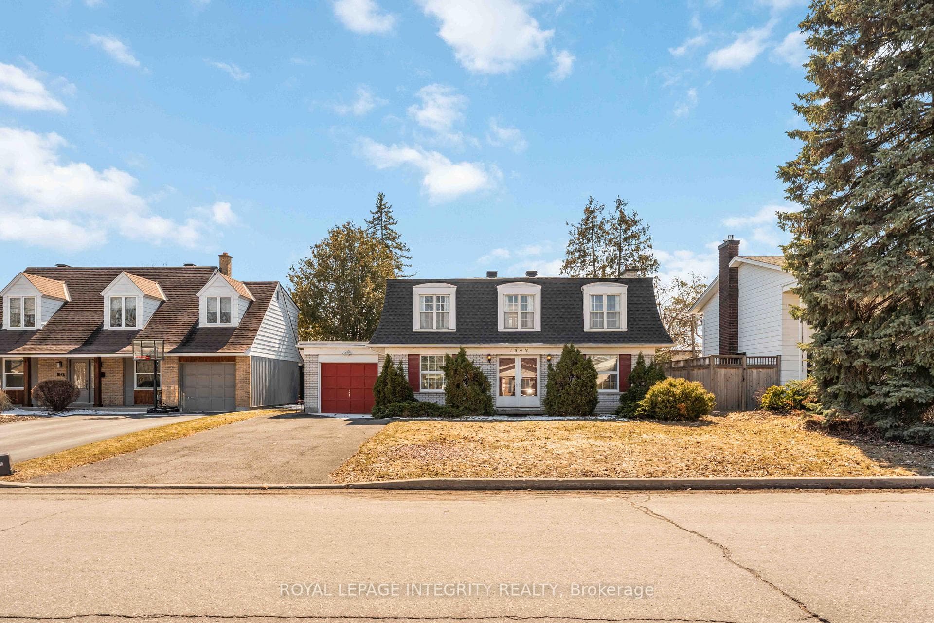 1842 Playfair Drive, Alta Vista and Area, ON K1H 5S1, Alta Vista and Area — photo 1