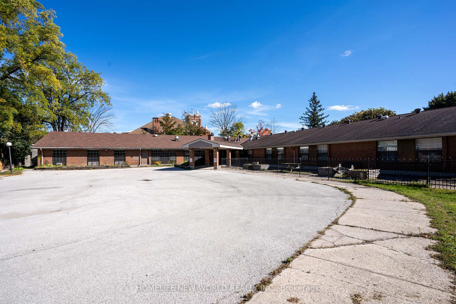 1029 4th Avenue W, Owen Sound, ON N4K 4W1, Owen Sound — photo 1