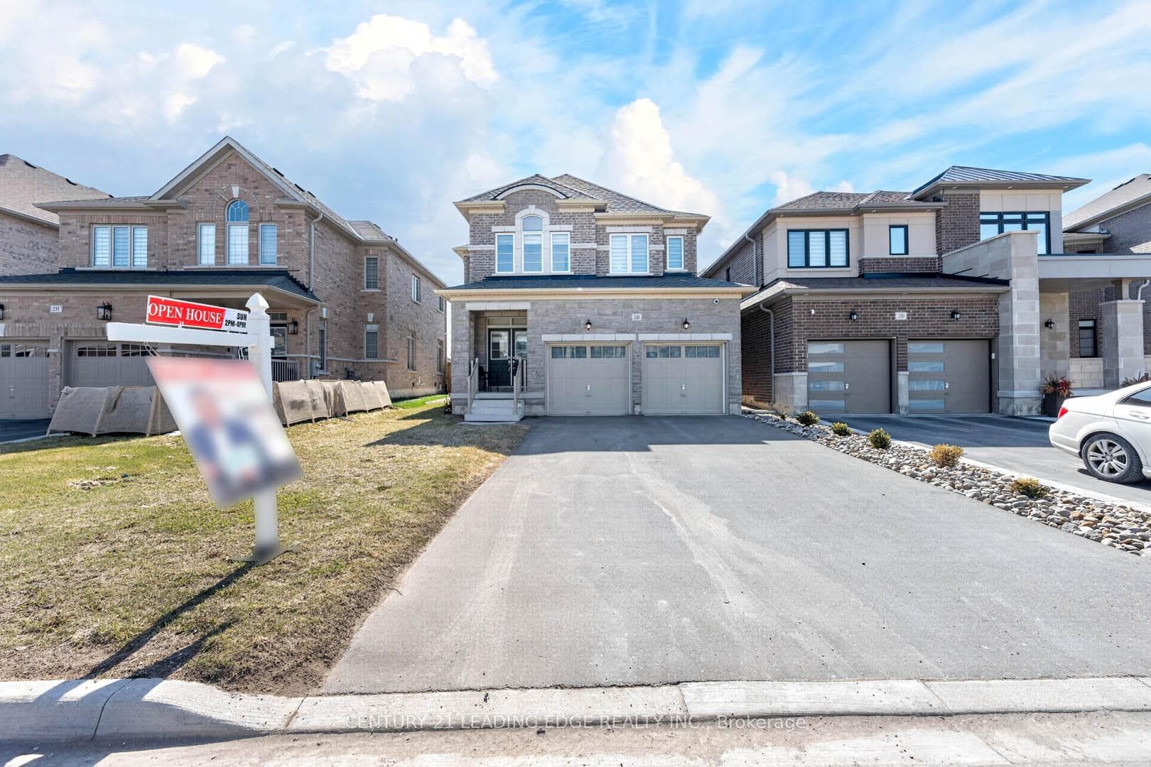 235 Ferragine Crescent, Bradford West Gwillimbury, ON L3Z 4K1, Bradford West Gwillimbury — photo 1