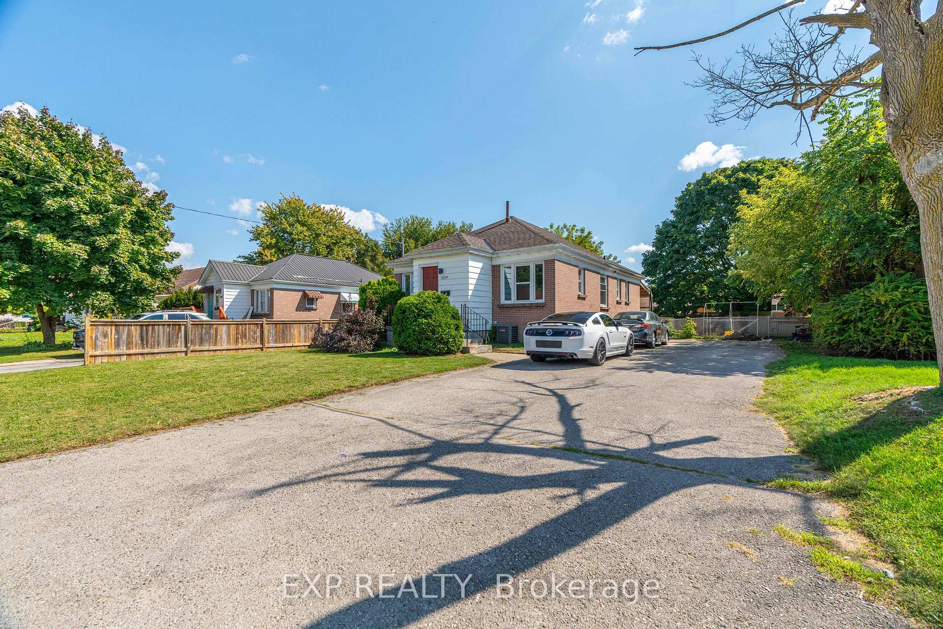 1519 Howland Avenue, London East, ON N5V 1W8, London East — photo 1