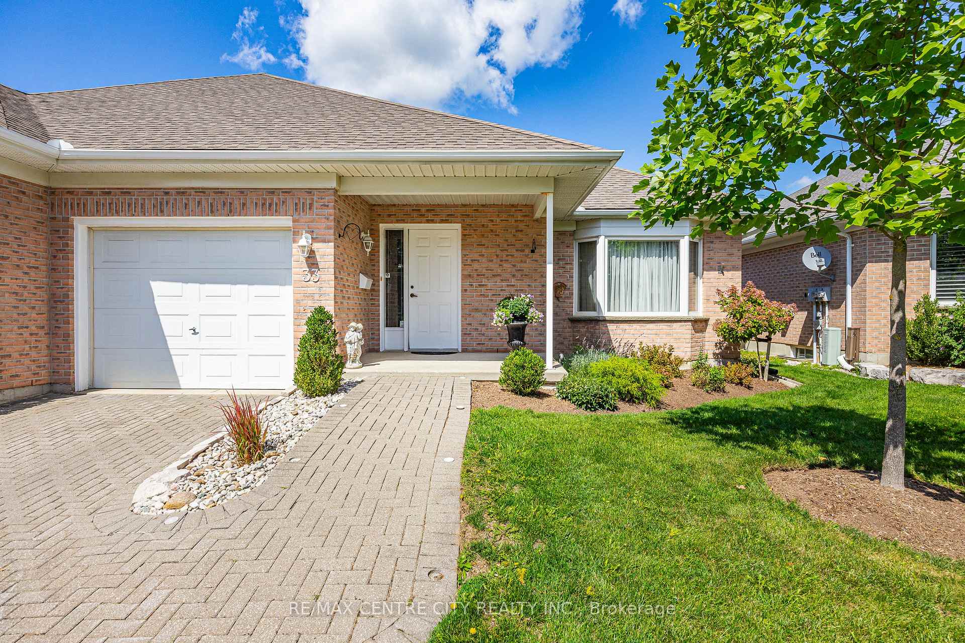 33 Ilderbrook Circle, Middlesex Centre, ON N0M 2A0, Middlesex Centre — photo 1