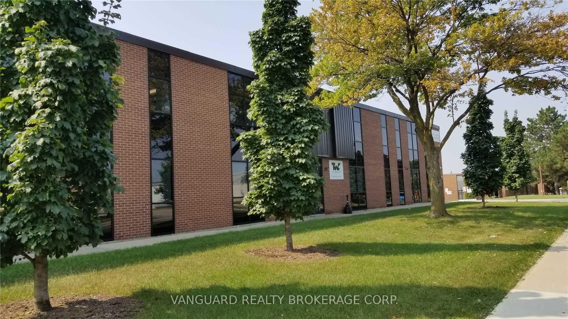375 Canarctic Drive 22, Toronto, ON M3J 2P9, Toronto W05 — photo 1