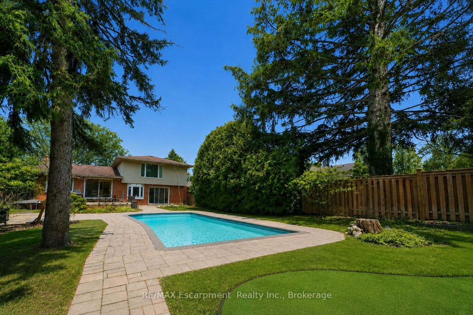 195 Wilton Street, Burlington, ON L7N 1V8, Burlington — photo 1