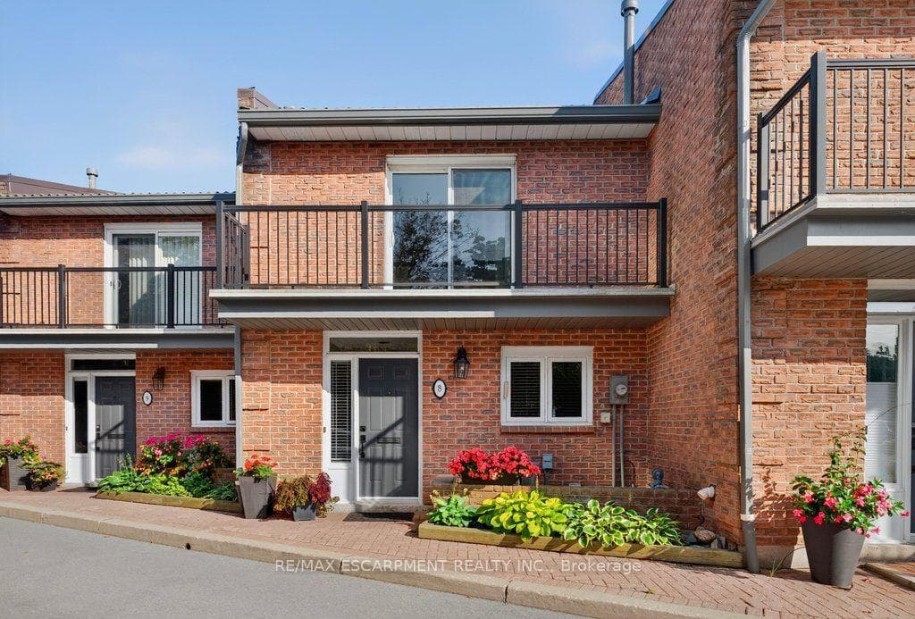 2136 Old Lakeshore Road 8, Burlington, ON L7R 1A3, Burlington — photo 1