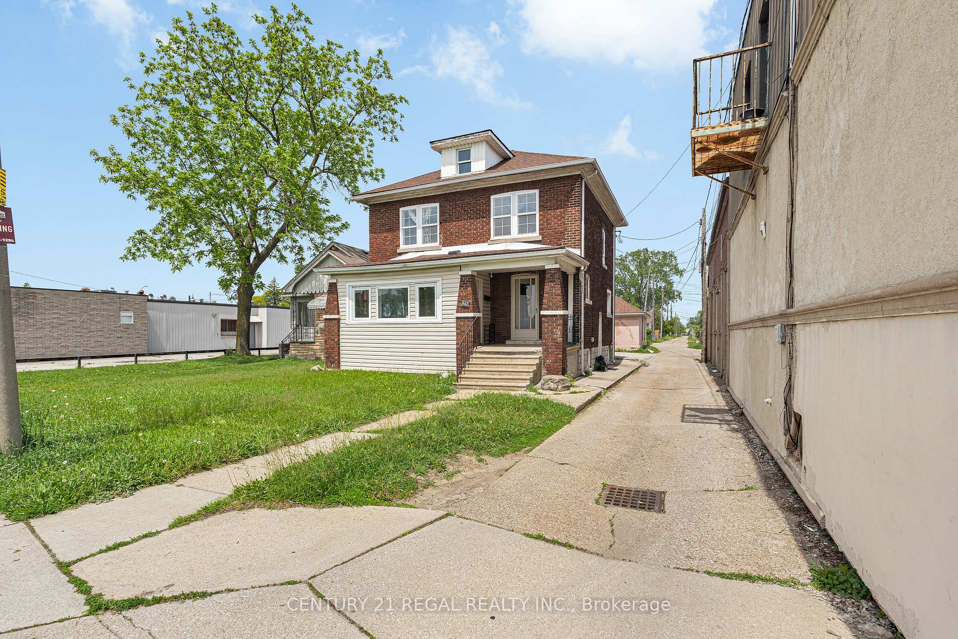 942 Tecumseh Road E, Windsor, ON N8X 2S6, Windsor — photo 1