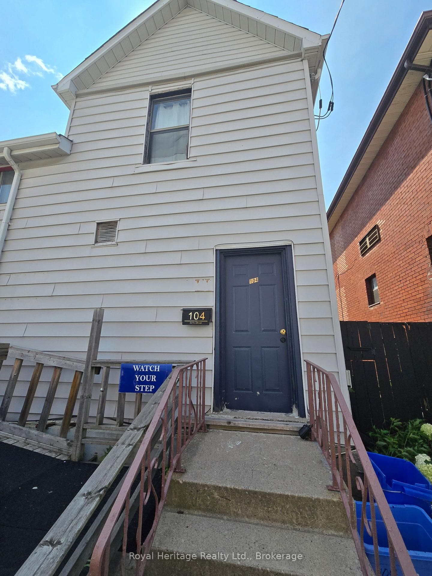 104 Centre Street N, Oshawa, ON L1G 4B8, Oshawa — photo 1