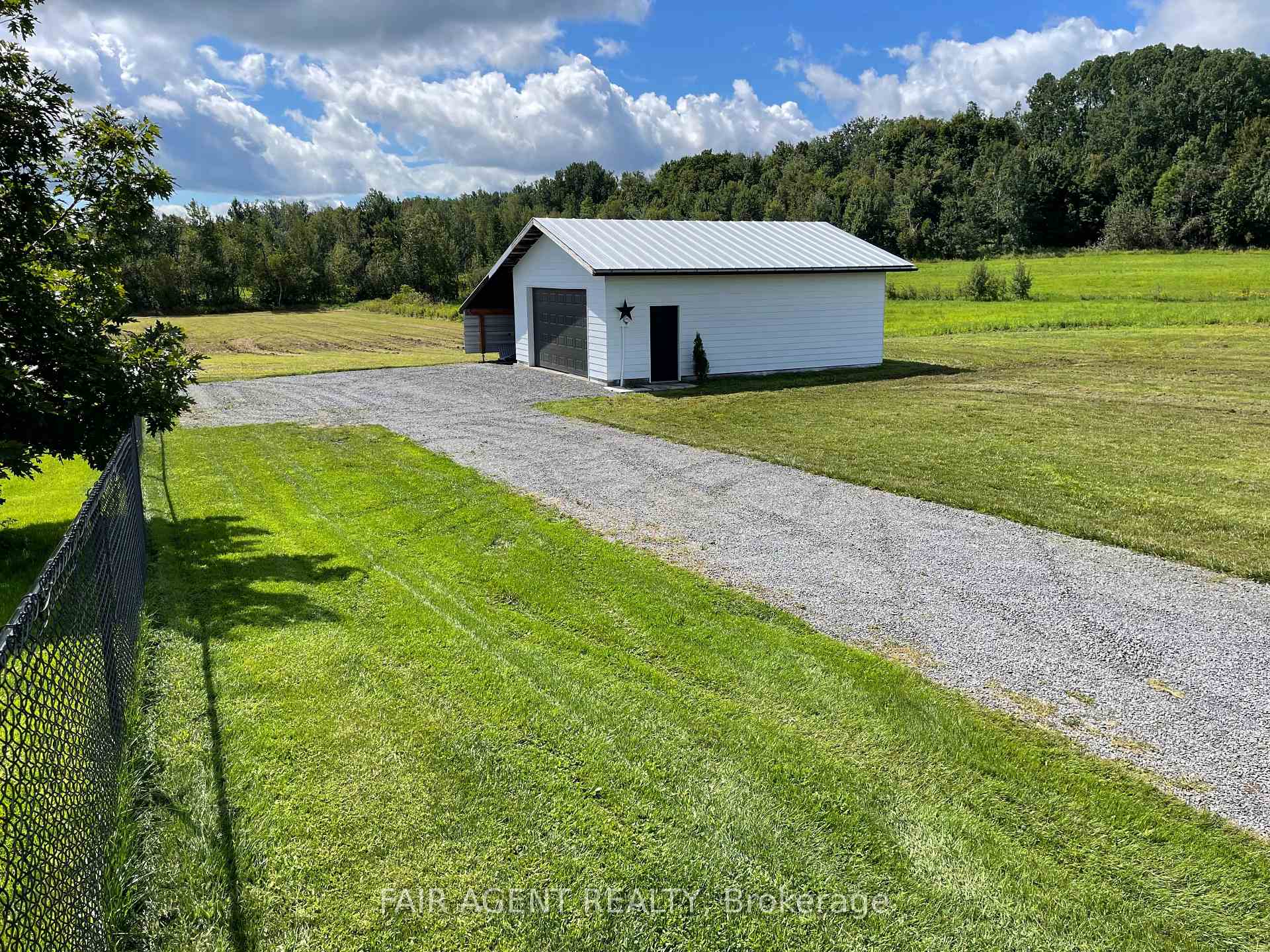 2130 Du Golf Road, Clarence-Rockland, ON K0A 1N0, Clarence-Rockland — photo 1
