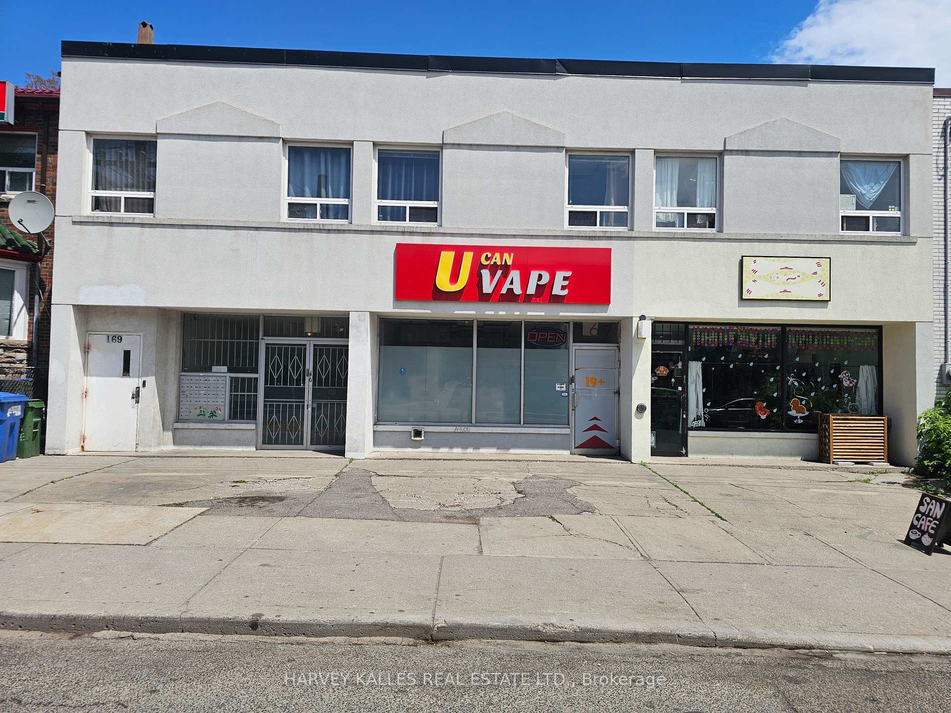 167 augusta Avenue main, Toronto, ON M5T 2L4, Toronto C01 — photo 1