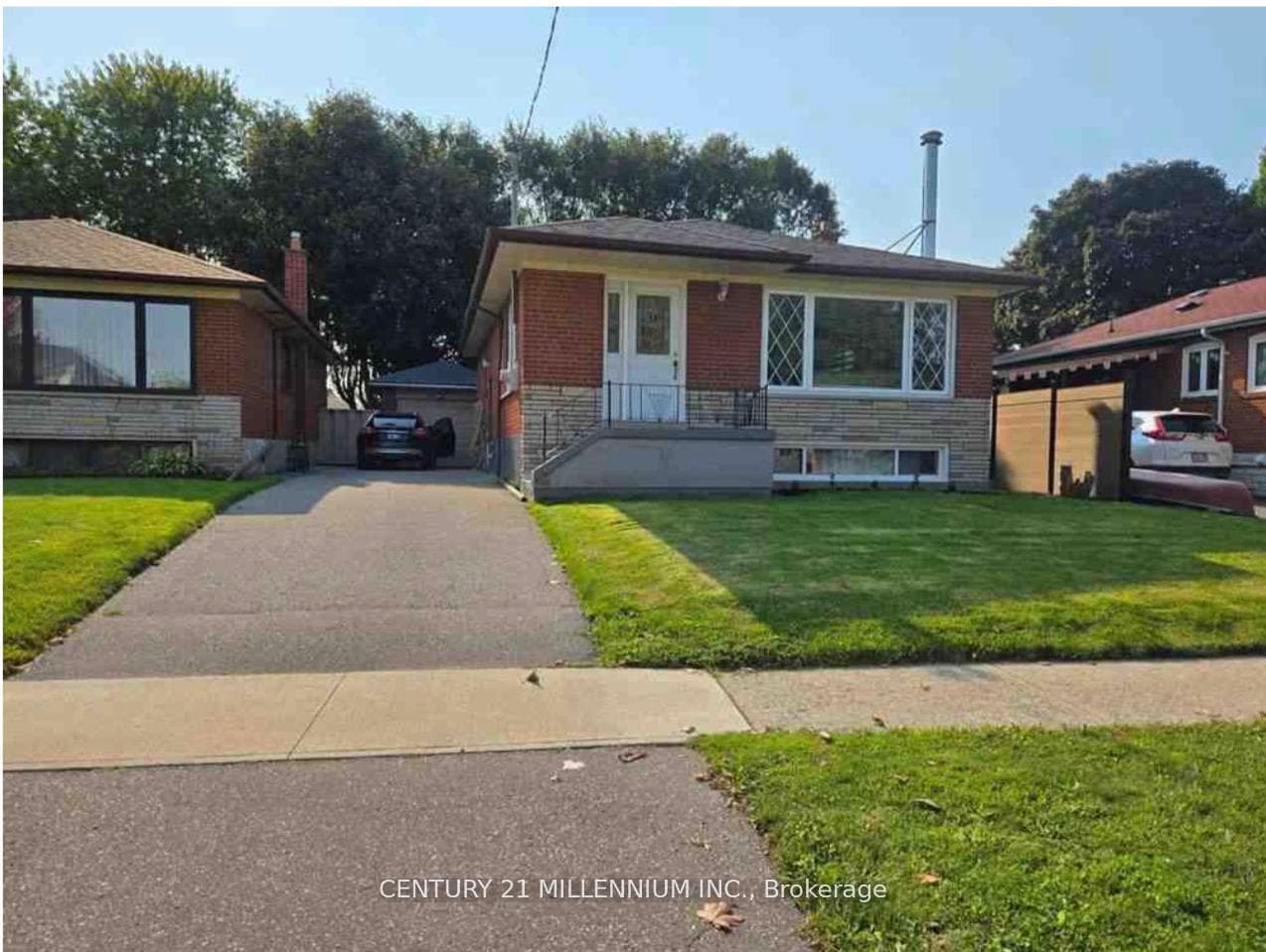 9 Tralee Avenue, Toronto, ON M1G 3E3, Toronto E09 — photo 1