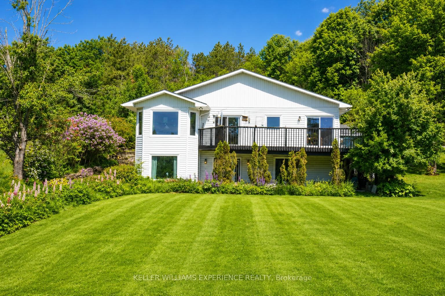 203 Santas Village Road, Bracebridge, ON P1L 1W8, Bracebridge — photo 1