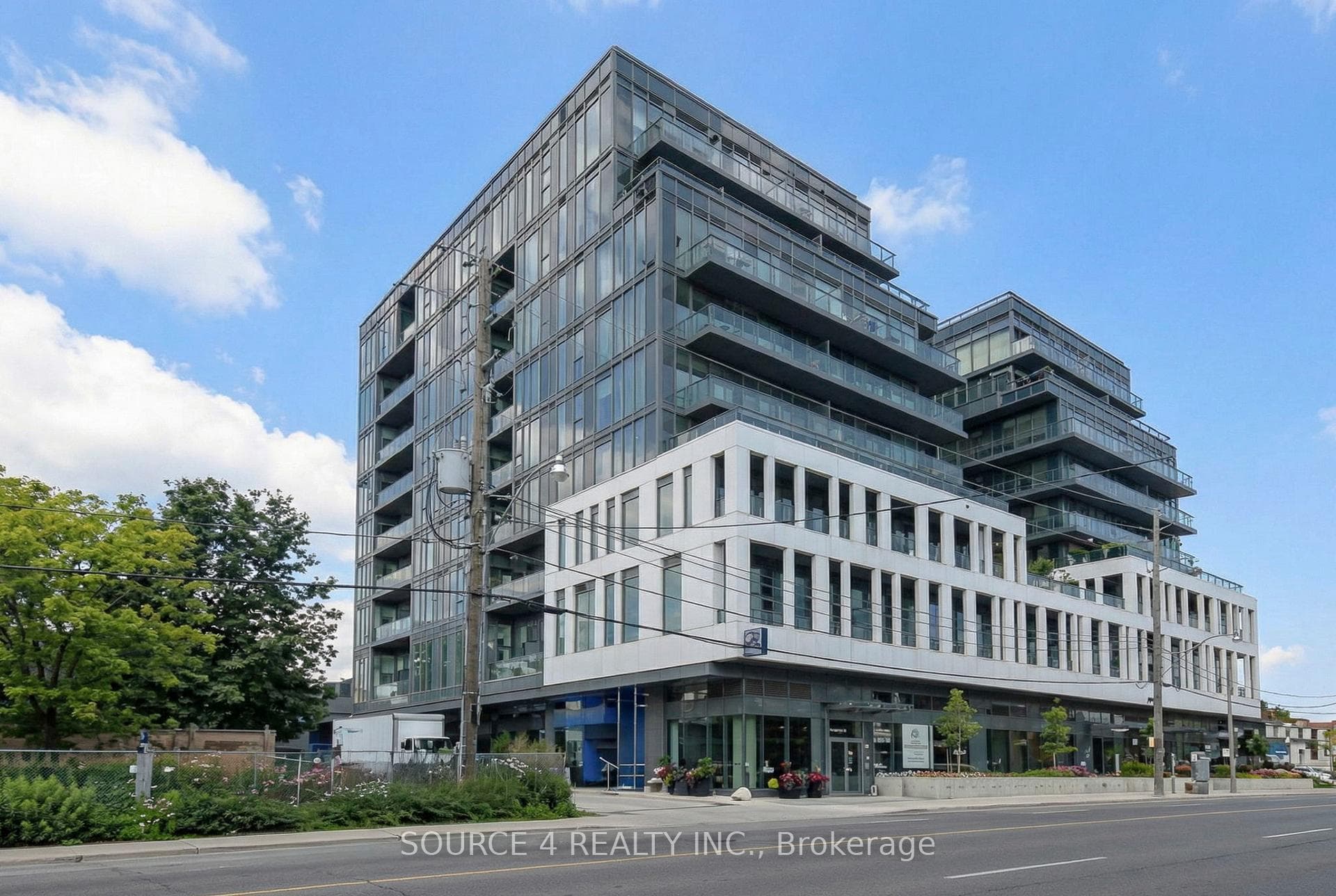 500 Dupont Street 717, Toronto, ON M6G 0B8, Toronto C02 — photo 1
