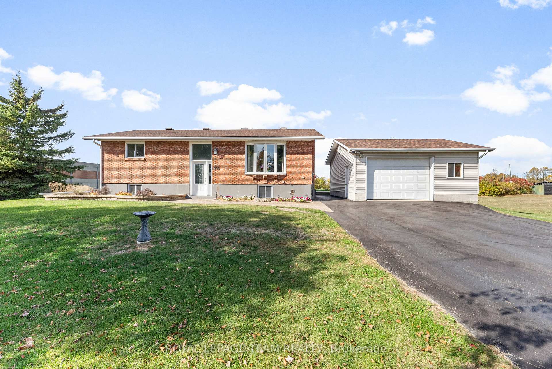 1059 Flynn Avenue, Carp - Dunrobin - Huntley - Fitzroy and Area, ON K7S 3G7, Carp - Dunrobin - Huntley - Fitzroy and Area — photo 1