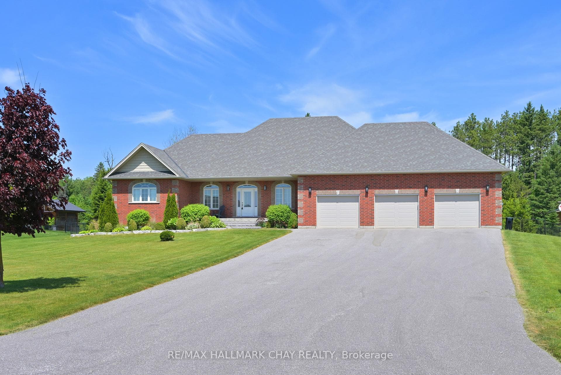 11 Harry Parker Place, Adjala-Tosorontio, ON L0M 1J0, Adjala-Tosorontio — photo 1