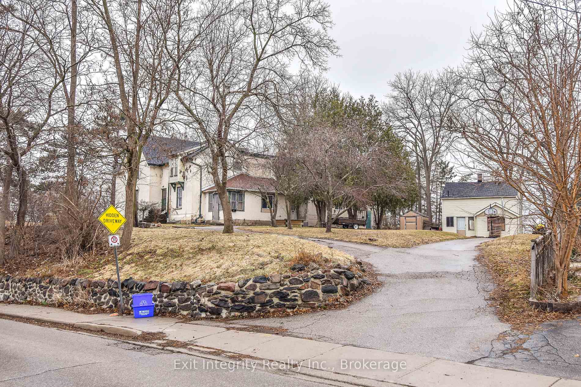 20 Elliott Street, Cambridge, ON N1R 2J2, Cambridge — photo 1