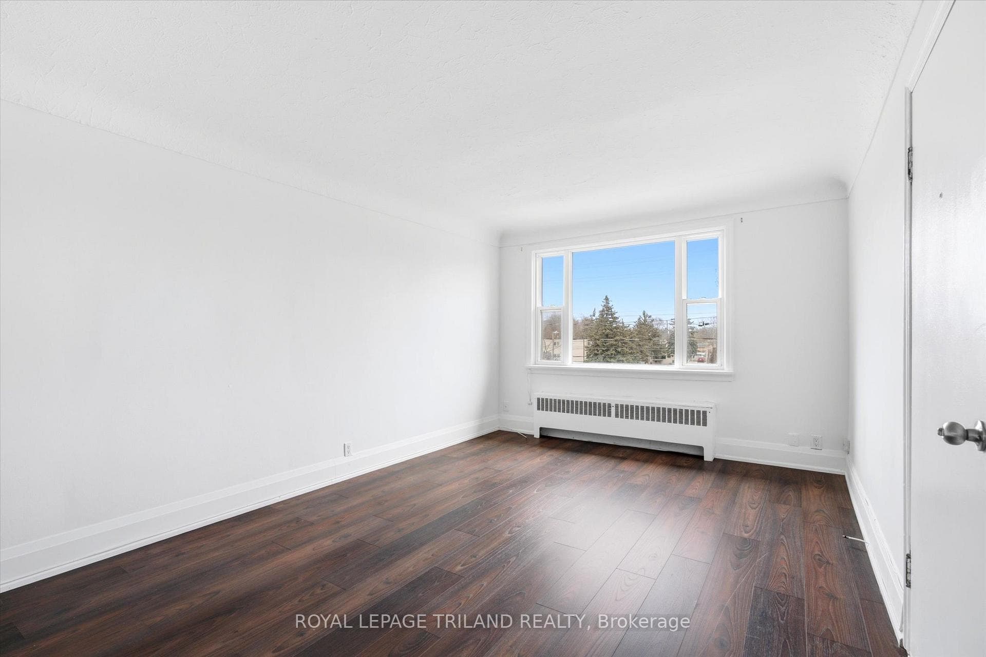 310 Speedvale Avenue E 6, Guelph, ON N1E 1N2, Guelph — photo 1
