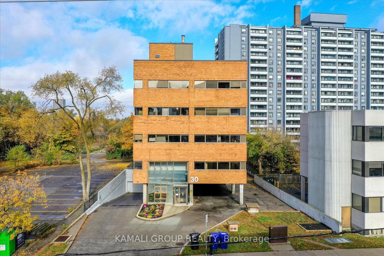 30 Drewry Avenue 101, Toronto, ON M2M 4C4, Toronto C07 — photo 1