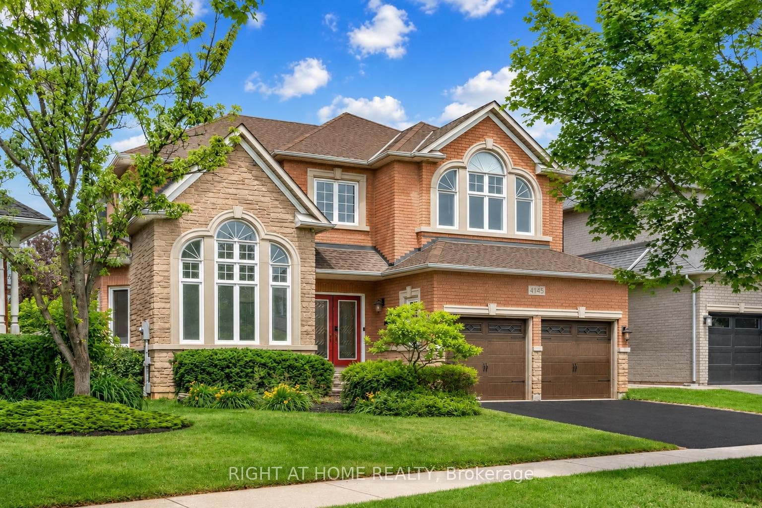 4145 Bonavista Crescent, Burlington, ON L7M 4J3, Burlington — photo 1