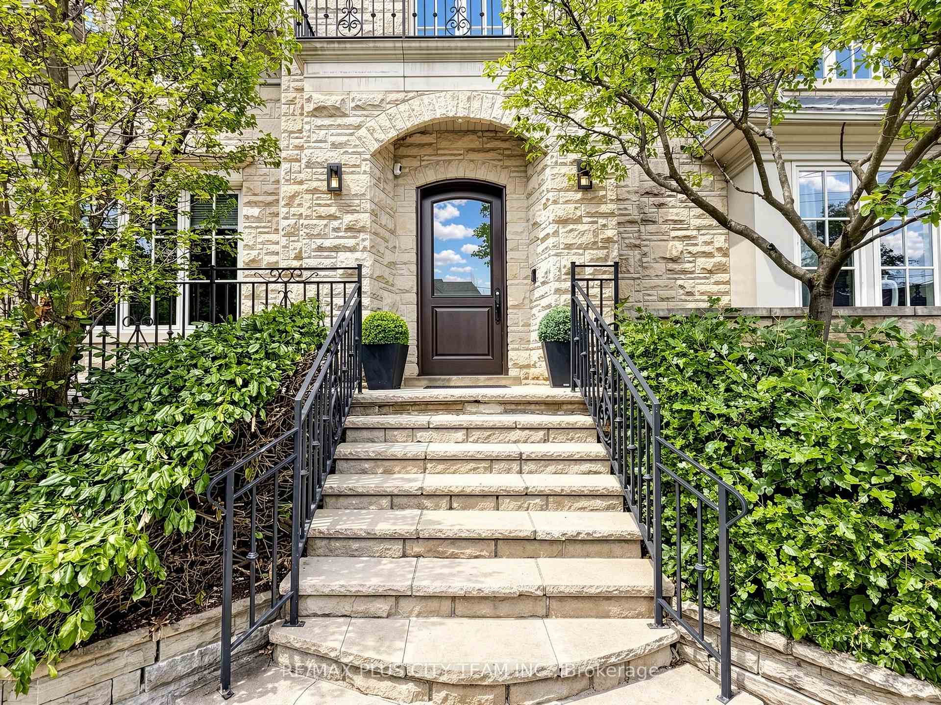 208 Carmichael Avenue, Toronto, ON M5M 2X3, Toronto C04 — photo 1